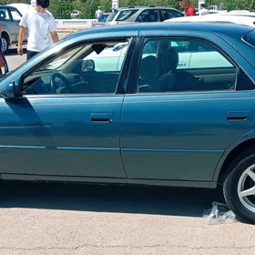 Toyota Camry 2001