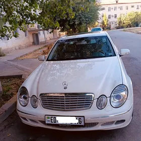 Mercedes-Benz E350 2005
