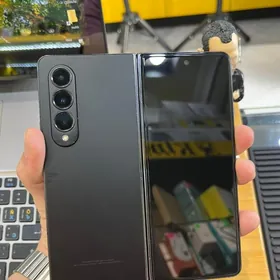 Samsung Z Fold 4