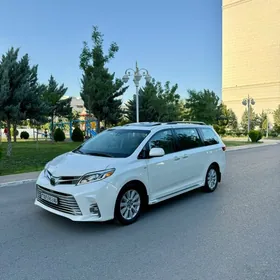 Toyota Sienna 2020
