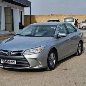 Toyota Camry 2017