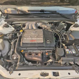 Toyota Avalon 2001
