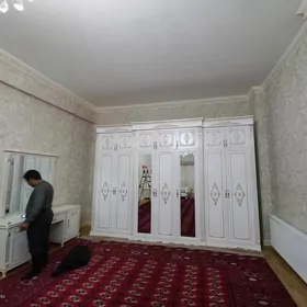 Mebel Göçirmek we Gurnamak Işl
