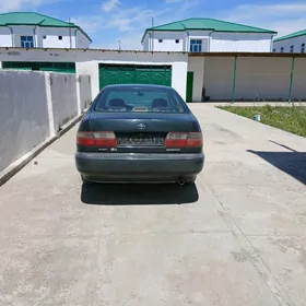 Toyota Corona 1996
