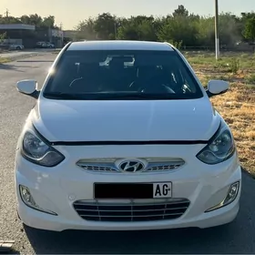 Hyundai Accent 2011