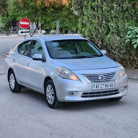 Nissan Versa 2013