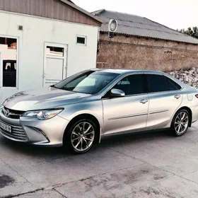 Toyota Camry 2017