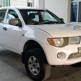 Mitsubishi L200 2007