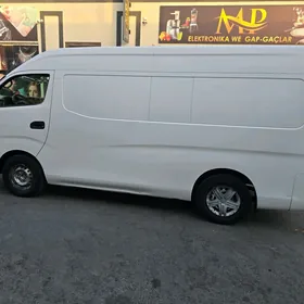 Nissan NV3500 2018