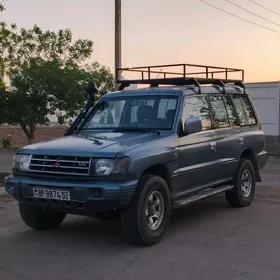 Mitsubishi Pajero 1999