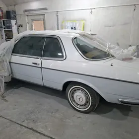 Mercedes-Benz 230E 1983