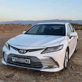 Toyota Camry 2018