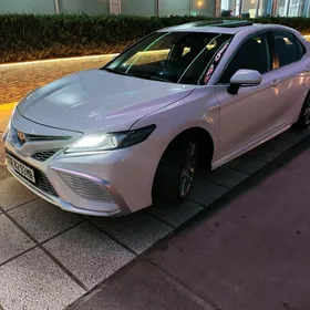Toyota Camry 2021