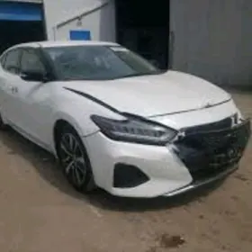 Nissan Maxima 2021