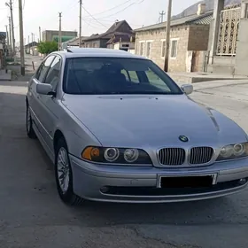 BMW E39 2001