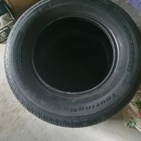 Teker 215/70R15