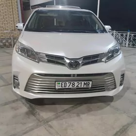 Toyota Sienna 2019