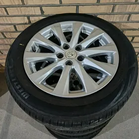 Camry diska