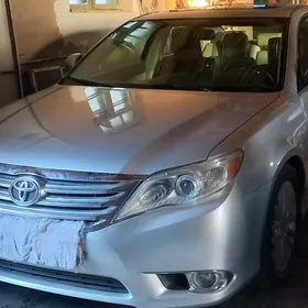 Toyota Avalon 2011