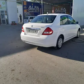 Nissan Versa 2010