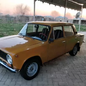 Lada 2104 1985