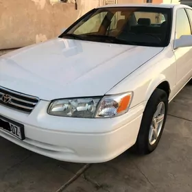 Toyota Camry 2000