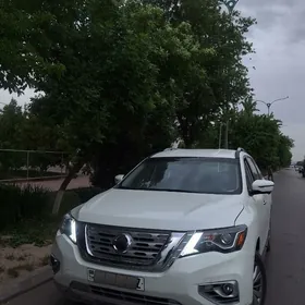 Nissan Pathfinder 2020