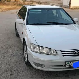Toyota Camry 2001