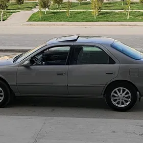 Toyota Camry 1999