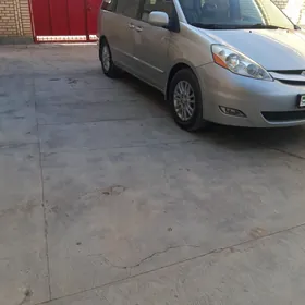 Toyota Sienna 2008