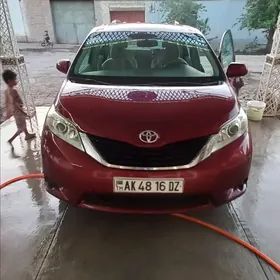 Toyota Sienna 2012