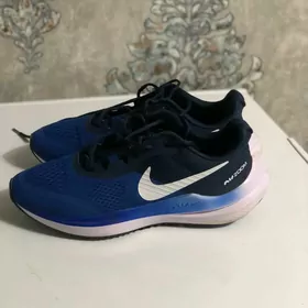 Nike Krasofka