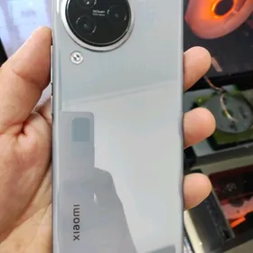Xiaomi civi 3