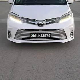 Toyota Sienna 2017
