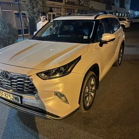 Toyota Highlander 2022