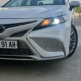Toyota Camry 2022