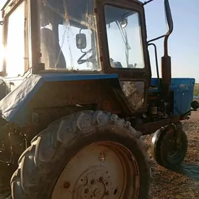 MTZ 80 2002