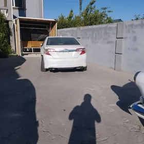 Toyota Camry 2013