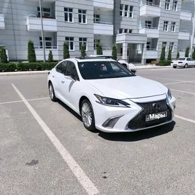 Lexus ES 350 2021