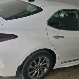 Toyota Camry 2022