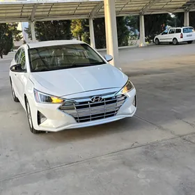 Hyundai Elantra 2020