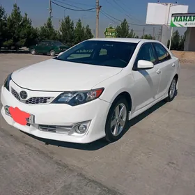 Toyota Camry 2014