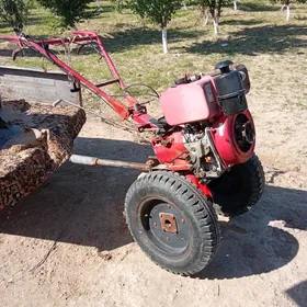 Yer agdaryan traktor
