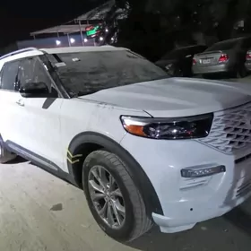 Ford Explorer 2021