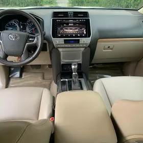 Toyota Land Cruiser Prado 2021
