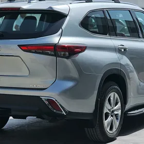 Toyota Highlander 2021