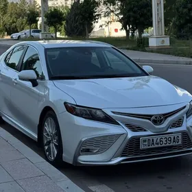 Toyota Camry 2022
