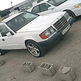 Mercedes-Benz 300E 1990