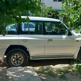 Mitsubishi Pajero 1999