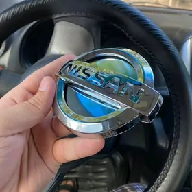 nissan emblem